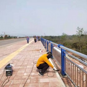 重慶橋梁景觀護(hù)欄廠家直銷橋梁防撞欄桿 不銹鋼橋梁景觀護(hù)欄