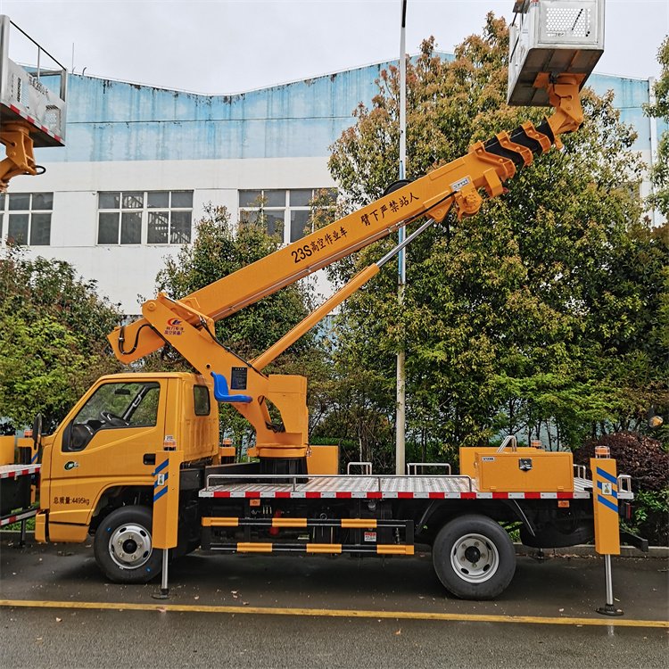 路燈維修車登高車 高空作業(yè)車出租 工程作業(yè)設(shè)備租賃服務(wù)