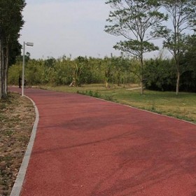 路面彩色混凝土 海綿城市透水混凝土 生態(tài)透水混凝土粘接劑 制作廠家