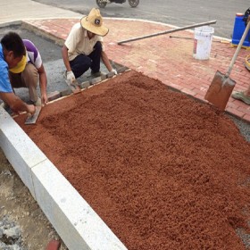 無沙透水混凝土彩色混凝土道路 透水路面材料生產(chǎn)廠家 量大送貨到工地免費(fèi)到地指導(dǎo)